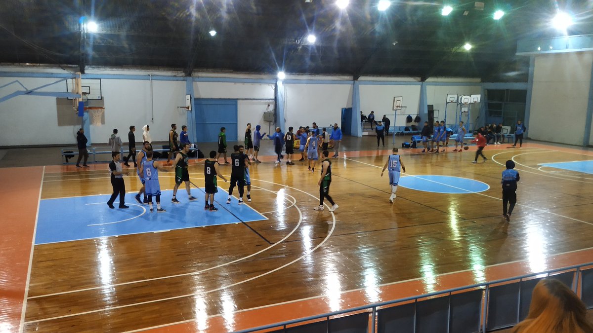 ZarateBasquet's tweet photo. #Primera #ABZC
Final en #Zarate, ganó Raver
#CADU 72
#IngRaver 79 https://t.co/WsCi4bEqiY