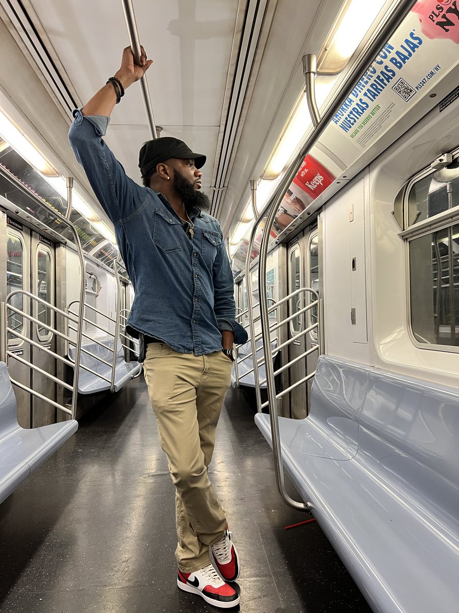 itsmebiggs's tweet photo. Manhattan to Brooklyn…#2train https://t.co/70mv6HwvbP