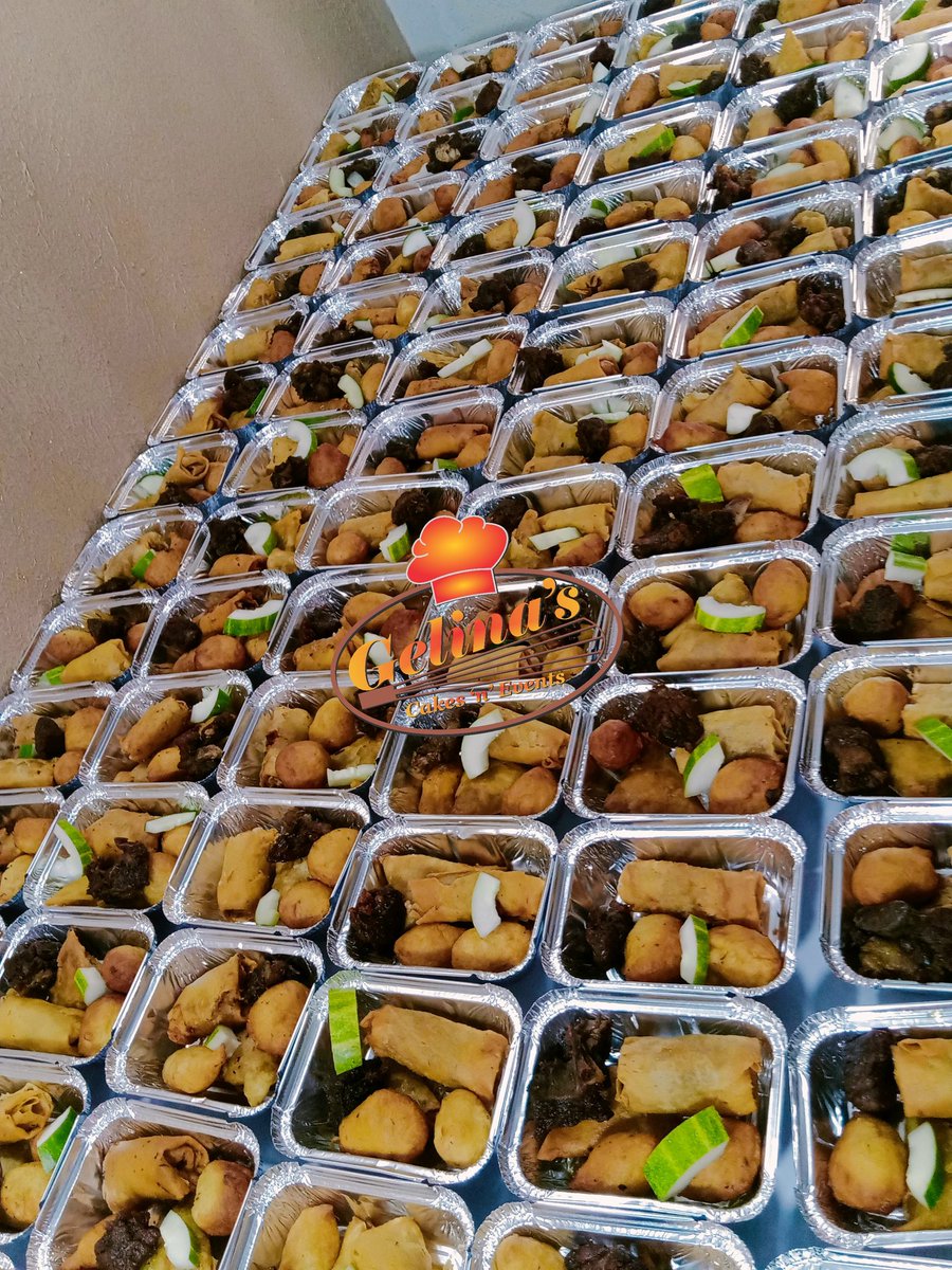 NBennymart's tweet photo. Thank you Lord for the strength to pull this through..
I had an order to deliver 160plates of small chops for this wedding.
Was supposed to do this ahead of time and freeze it, then bring it out and fry in the morning of the occasion.
#SaturdayMorning #smallchopsinasaba https://t.co/qKE07Mq0Pi