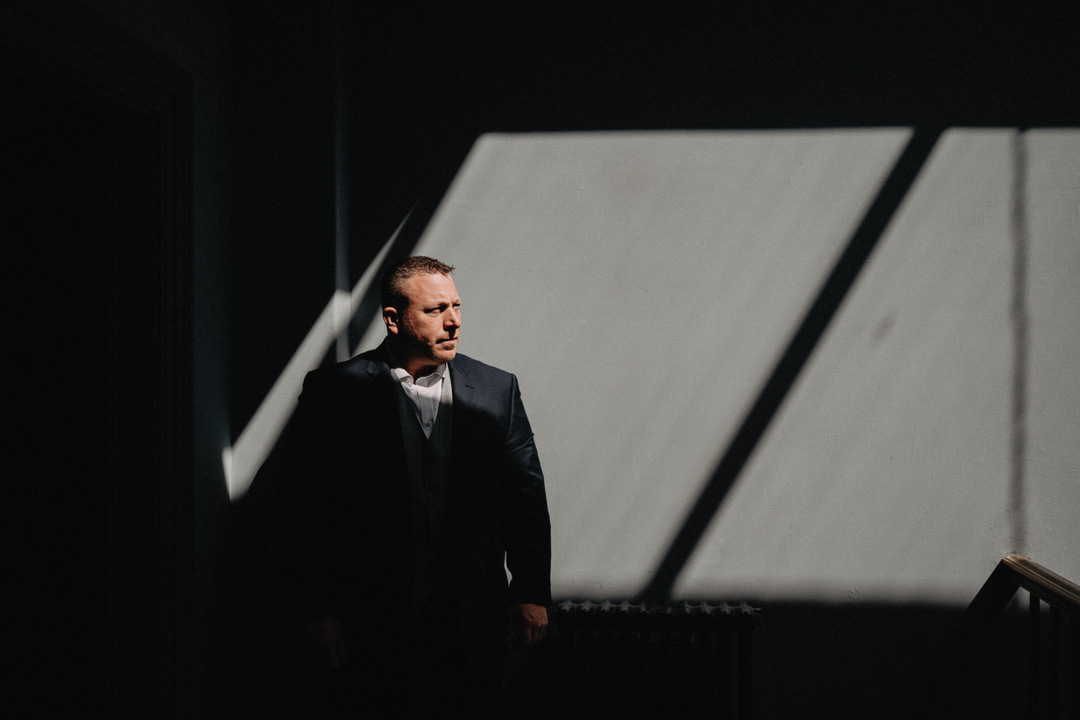 Look at the effect that the light has made on this shot for Hannah + Tim's day - Tim looks like a boss... 

@mrshannahgreenaway
#paulliddementweddingstories #risehalll #weddingphotography #risehallweddings #yorkshireweddings #yorkshireweddingphotographer #ceremonydecor  #finear
