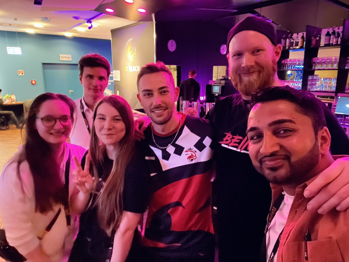 Was wäre dieses <a href="/PUBG_DE/">PUBG: BATTLEGROUNDS Deutschland 🇩🇪</a> <a href="/BeingEsports/">Being Esports</a> Event, ohne die wundervollsten Menschen, die es zu etwas ganz Besonderem machen?

#RCADIABATTLEGROUNDS 

Jerry_Illusion <a href="/Butters0309/">Marcel LErch</a> <a href="/Hckerjack/">Hckerjack</a> <a href="/Anna_Miiau/">Anna</a> <a href="/LittlePeachii/">Ramona</a> <a href="/_Cassali_/">Cassali</a> <a href="/ItzYourGames/">Paul 'IYG' W.</a> <a href="/Neswht/">Nathalie | Neswhite</a> <a href="/ZoccerPUBG/">Zoccer</a> <a href="/InviSan_Pubg/">InviSan Casts</a>