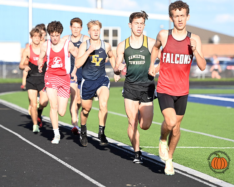 jjhowley's tweet photo. See the visual highlights from the MSL Buckeye track and field championships: https://t.co/ATu9syXsBN @TVTrackField @CHSTigerTrack @LoganElmSports @ACC_TandF @BloomCarrollLSD @FUHS_TF @LULions @htrangertrack https://t.co/lDVMFEIrCv