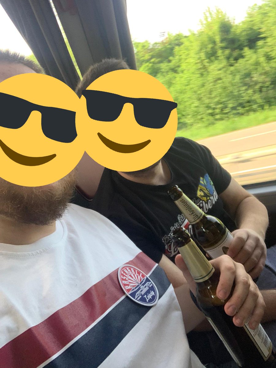 RabasposBlock29's tweet photo. Irgendwas mit Bielefeld 🔴⚪ #DSCRBL #RabasposBlock29 https://t.co/1aljaLrode