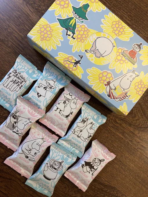 ゆっきー(ゆきおさん )にもらったお菓子の箱がめっちゃ可愛かったよーシュガーバターの木いつもありがとう 
