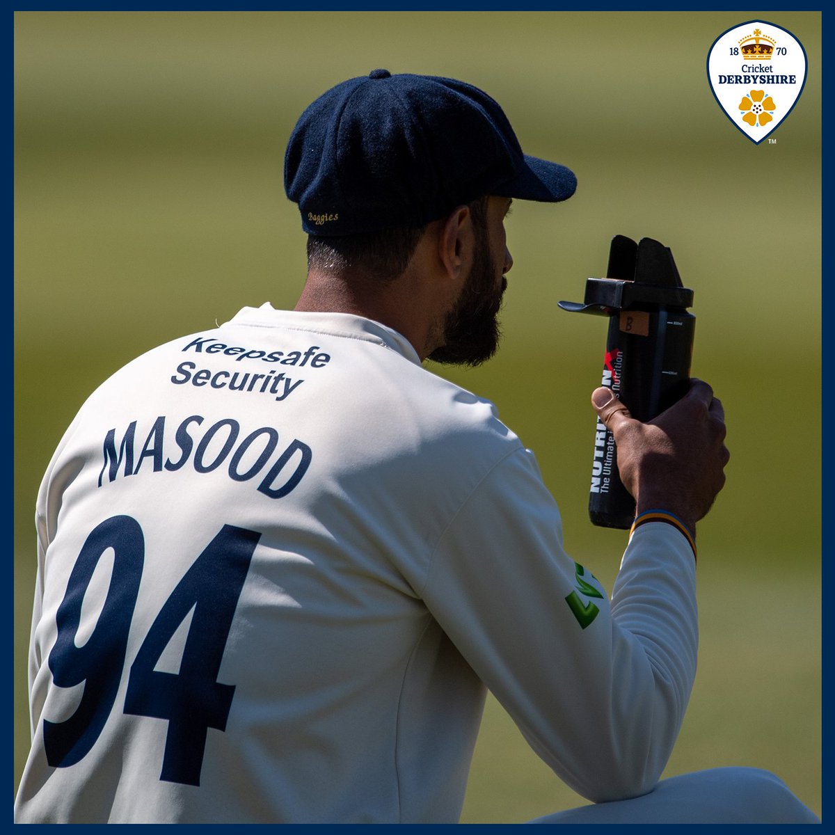 DerbyshireCCC's tweet photo. Just Shan Masood sharing a drink with all the batters who have more @CountyChamp runs than him this season... 👀

#OneClubOurCounty https://t.co/3xMYyxRSt0