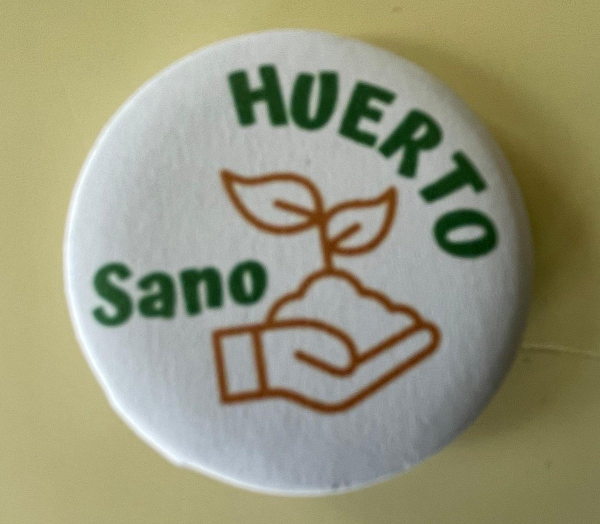 ceip_x's tweet photo. Nuevo logo para nuestro huerto
#logochapas
#huertosano
#renaturalización https://t.co/wCgMxOfOYU