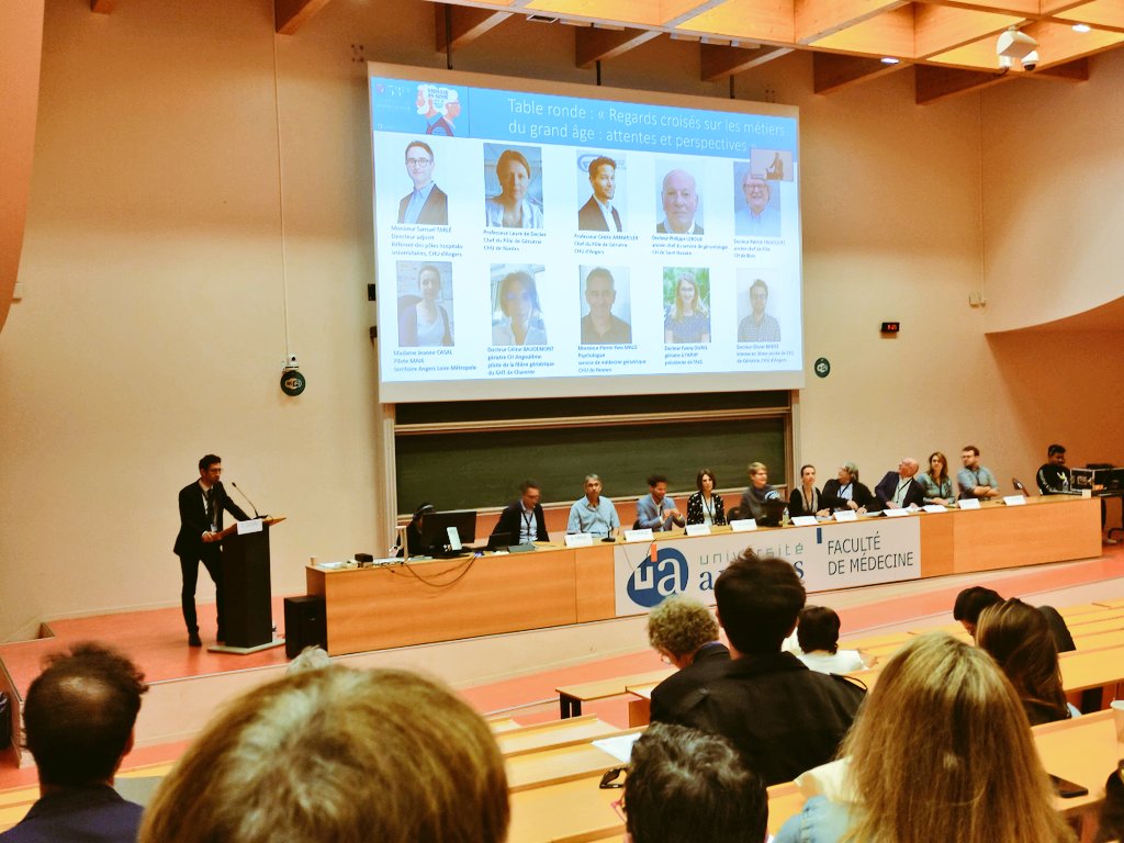 SgocAngers22's tweet photo. Début de la 2eme journée de la #SGOC par une table ronde "Regards croisés sur les métiers du grand âge: attentes et perspectives" animée par Dr G. Duval @GeriatreAngevin

@chu_angers @LaSFGG @JeunesGeriatres @CNEGeriatrie @anaig_geriatrie https://t.co/pcYGlJKwCb