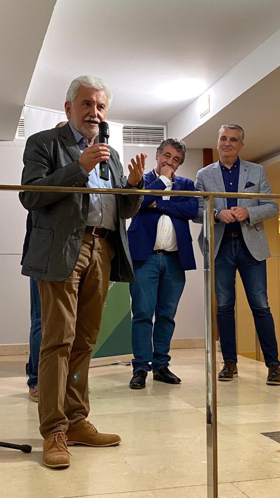 roslufe's tweet photo. A @DeputacionOU está con Enxeñeiros Agrícolas de #Ourense, celebrando o seu patrón, San Isidro. #COETA @LaRegion https://t.co/blR8kaNI9c