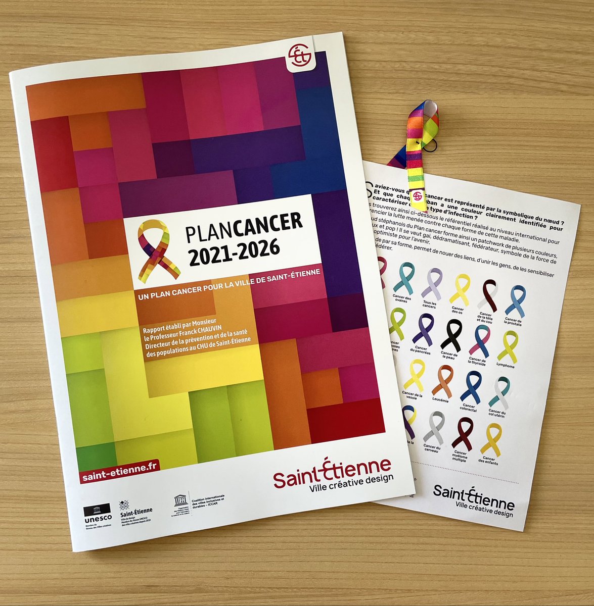 LouisRyz_'s tweet photo. Avec le lancement du #PlanCancer, @saint_etienne_ s’engage dans la lutte contre le cancer, avec un objectif, « Prévenir pour protéger » :
Alimentation saine 🥕, éducation en santé 📚, lutte contre le tabac 🚭,…
De nombreux axes pour améliorer la santé des #stephanois ! https://t.co/27xwdF6A6a