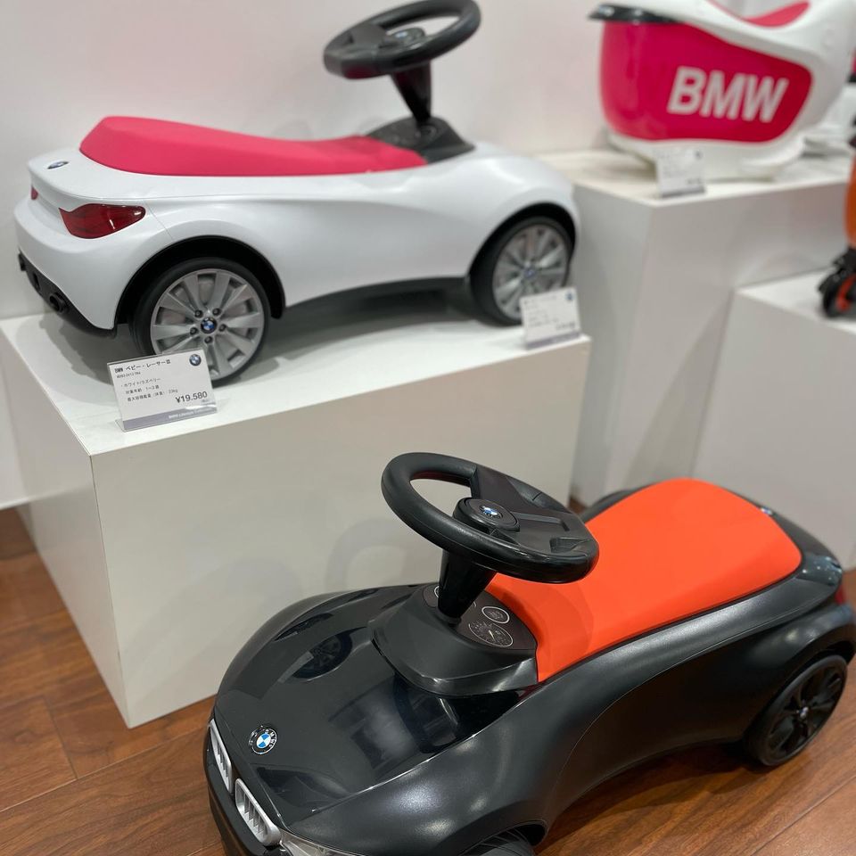 遊具 BMW 純正 足こぎカー レア-