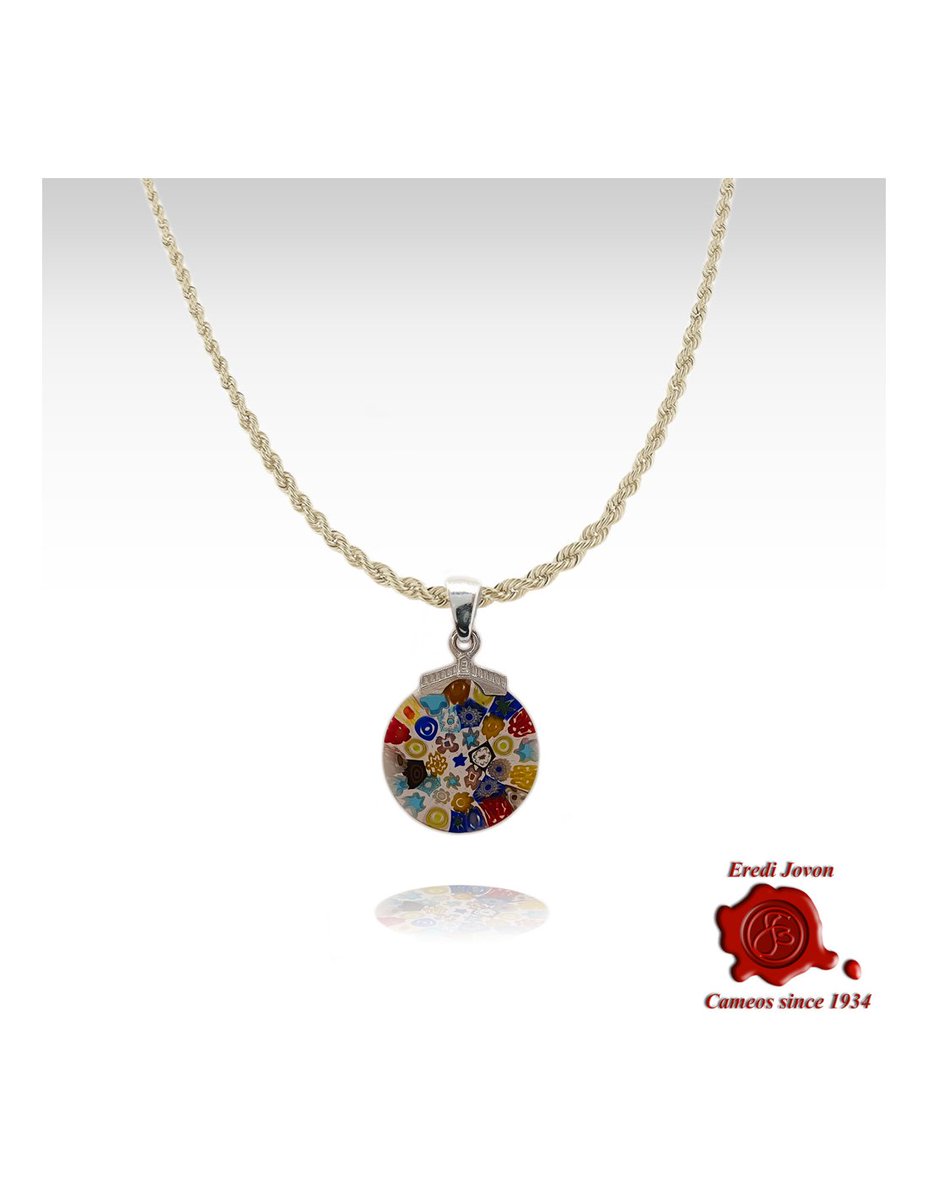 Eredijovon's tweet photo. BRAND NEW
This #millefiori #murrina in #MuranoGlass with a thousand strong & vivid colors is embraced by a very pretty little Rialto Bridge in 925% #silver, iconic symbol of our family for three generations.
#Pendant & #necklace included.
https://t.co/Q6zVCOeTHs
#eredijovon https://t.co/xrNxov65aC
