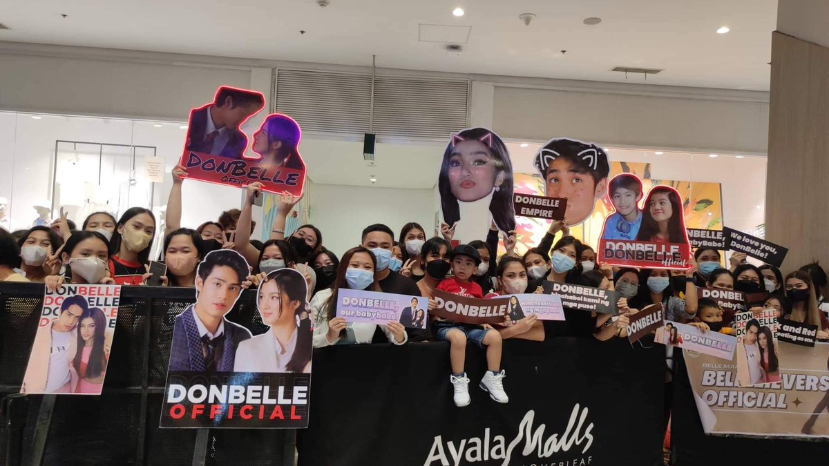 DonBelleOFC's tweet photo. Our very bubbly Team Live! 

DONBELLE IN CLOVERLEAF 

#DonBelle
#HIH2onTheRoad https://t.co/TeArg0Mwx2