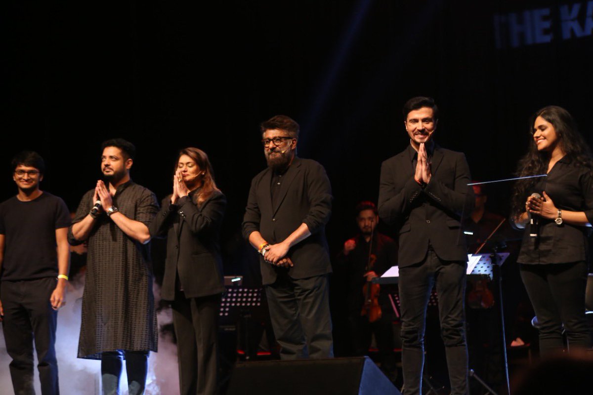 SpiceSocial1's tweet photo. ‘Sounds of the Kashmir Files' a musical event hosted by the film's creators to relive the memories attached to the groundbreaking film.

#SpiceSocial #SpicePR #SpiceAtWork #TheKashmirFiles #SoundsOfTheKashmir #BollywoodMovies #indiancinema #MoviePR #cinema #groundbreakingmovie https://t.co/JizZZy9w2n