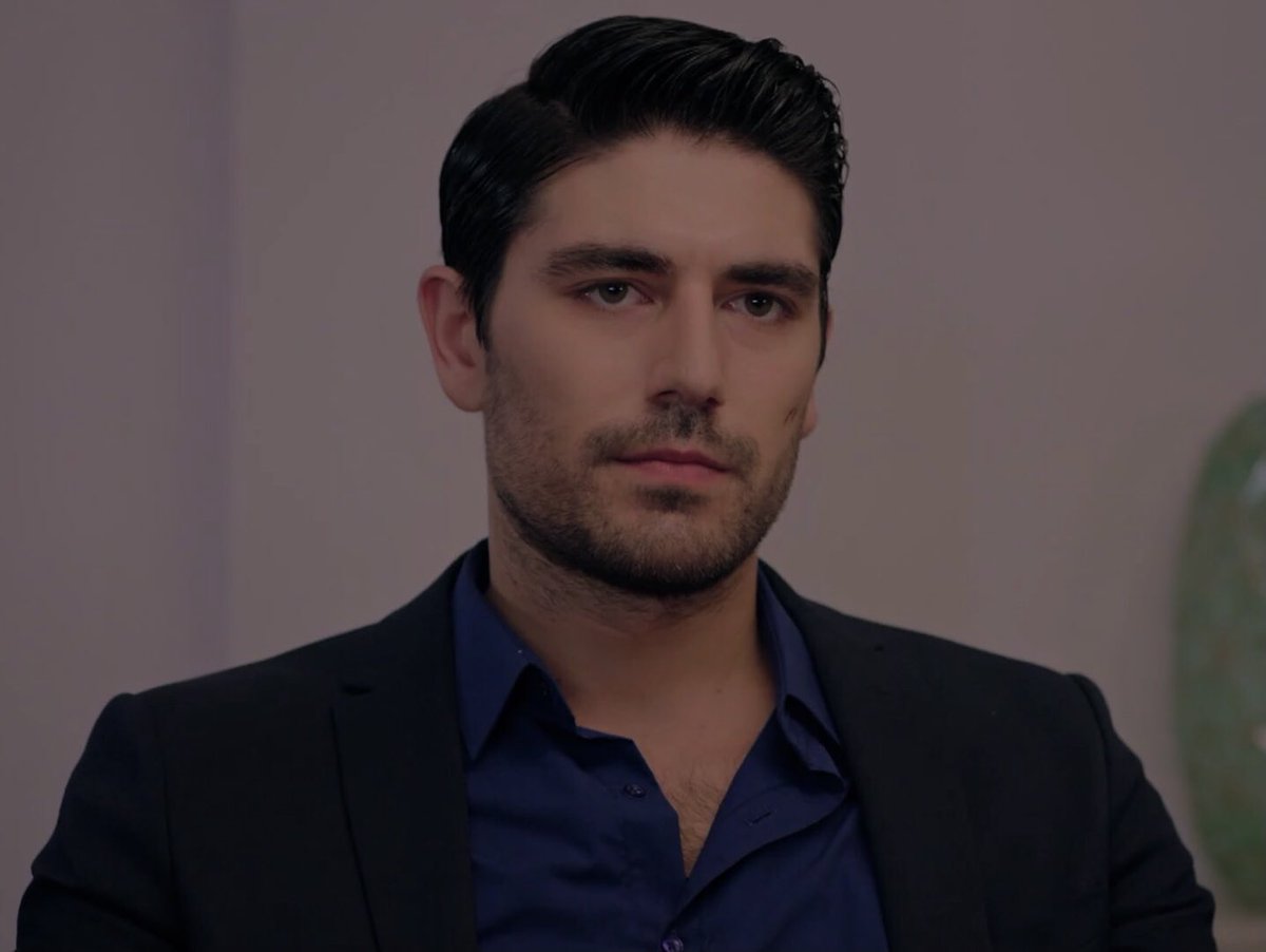 ormwater's tweet photo. if Ekin reacted this way at dinner during Firat's provocations, then imagine what would happen if he found out about what he did to Yaren

Yes, he would have killed him

 #gülümsekaderine [ #EkYar ] https://t.co/nYyVu9UcHn