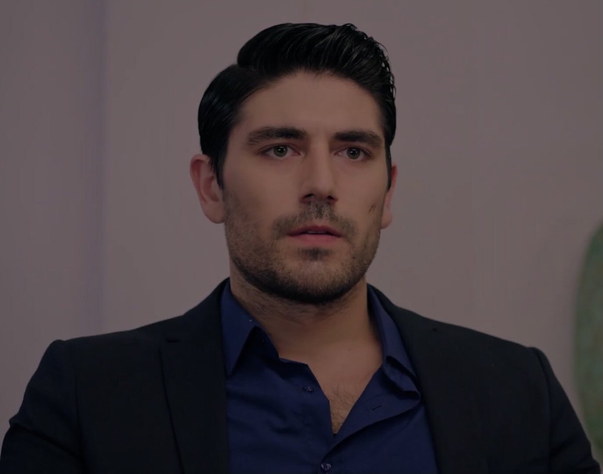 ormwater's tweet photo. if Ekin reacted this way at dinner during Firat's provocations, then imagine what would happen if he found out about what he did to Yaren

Yes, he would have killed him

 #gülümsekaderine [ #EkYar ] https://t.co/nYyVu9UcHn