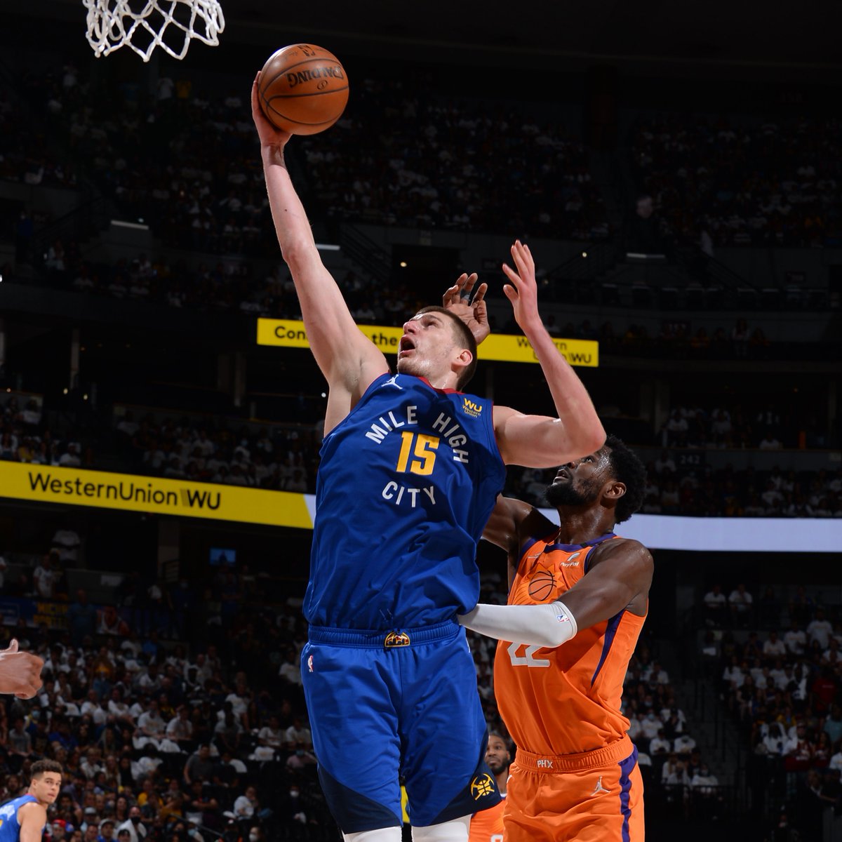 nbastats's tweet photo. Players in the last 25 seasons with 20+ rebounds, 10+ offensive rebounds and 5+ assists in a Playoff game (per @EliasSports):

Shaq (April 27, 2003)
Jokic (June 11, 2021)
Looney (tonight) https://t.co/OjSSFlJRJ7