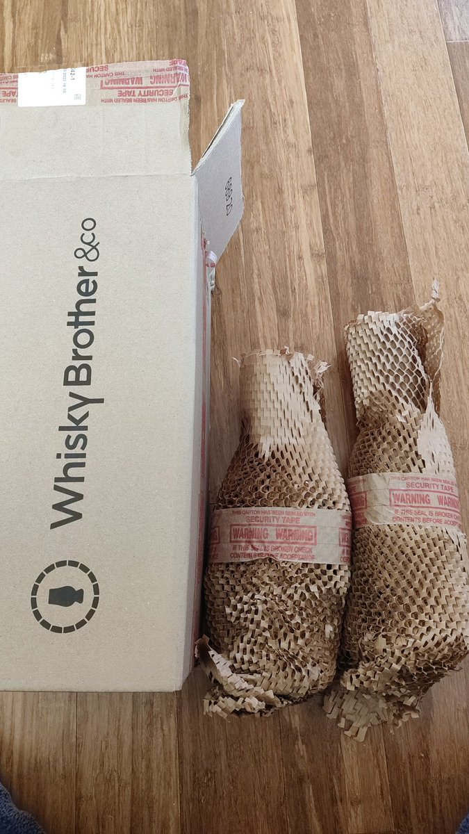 dkronie's tweet photo. @WhiskyBroShop love the new eco friendly packaging https://t.co/tnuKmJfUl0