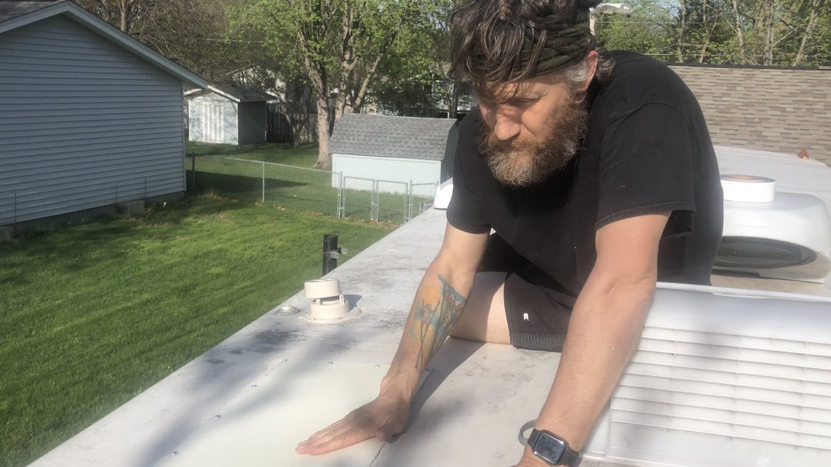 Independent_DIY's tweet photo. Finally more than 2 days without rain in the #Forcast which means we are officially elbows deep in a roof project #Winnebago #RVCouple #RVLife #FullTimeRV #Nomad #RVMaintenance #RVRoof https://t.co/DCrxN8cy5I