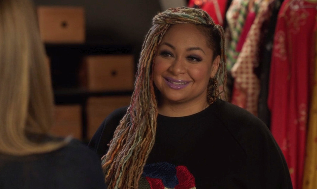 CelebDoubles's tweet photo. #TracieThoms and #RavenSymone https://t.co/3hohpXH7jo