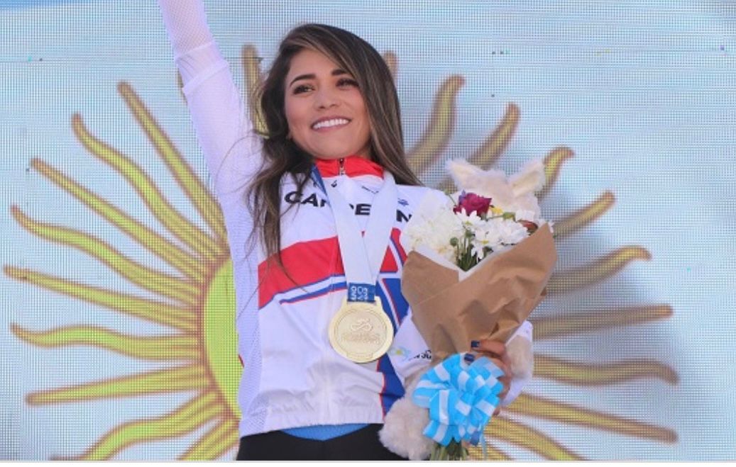 ¡Oro para Venezuela! La ciclista venezolana Lilibeth Chacón, logró la presea dorada en el Campeonato Panamericano de Ciclismo San Juan 2022. Bravo muchacha, celebramos contigo esta victoria que llena de orgullo a todo el pueblo. ¡Felicitaciones!