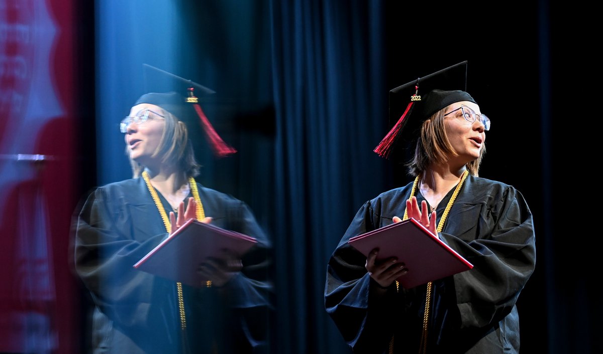 AlexMcIntyre520's tweet photo. A few scenes from Aims Community College's spring commencement ceremony in the newly opened Aims Welcome Center in Greeley. Friday, May 13, 2022 | More photos: https://t.co/TSdsRTuZOb | 📸 for @GreeleyTribune https://t.co/rosk1hMeP8