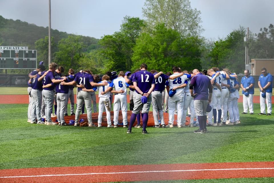Elkins_Baseball (@elkins_baseball) on Twitter photo 3A State Tournament - Quarterfinals
Elkins - 2
Ashdown - 6
F
Our season came to an end in the quarterfinals of the 3A State Tournament against a very good Ashdown team. Our guys played hard and left it all on the field today! @CoachKBo <a href="/SBLiveARK/">Arkansas High School On SI</a> @AR_HSBCA 3A State Tournament - Quarterfinals
Elkins - 2
Ashdown - 6
F
Our season came to an end in the quarterfinals of the 3A State Tournament against a very good Ashdown team. Our guys played hard and left it all on the field today! @CoachKBo <a href="/SBLiveARK/">Arkansas High School On SI</a> @AR_HSBCA