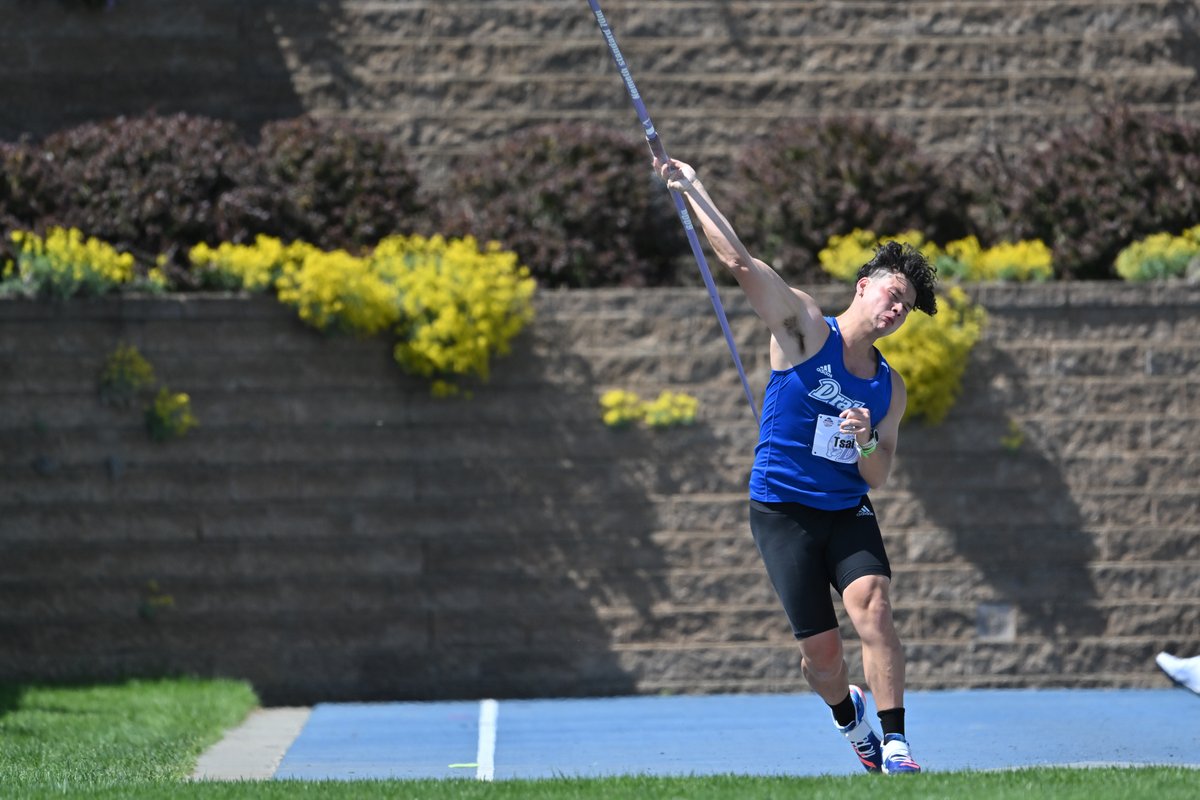 Drake_TFXC's tweet photo. 𝐌𝐕𝐂 𝐎𝐮𝐭𝐝𝐨𝐨𝐫 𝐂𝐡𝐚𝐦𝐩𝐢𝐨𝐧𝐬𝐡𝐢𝐩𝐬 𝐅𝐫𝐢𝐝𝐚𝐲 𝐑𝐞𝐜𝐚𝐩

Drake dominates men's hammer throw, Will Tsai takes third in javelin while Isaac Basten &amp; Emilie Meyer qualify for 1500m final.

📰 https://t.co/QuByxWj929

📸 @kl6photo https://t.co/nTQVyE5ZxR