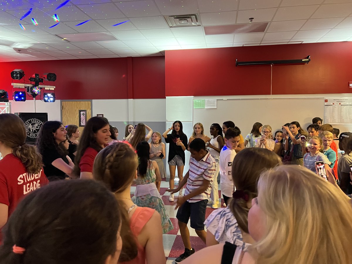 OrefieldMS's tweet photo. It was a big night for these 5th grade students who got to attend their first middle school dance. They had a great time dancing, laughing, and getting to know their future classmates. #OMStransition #OMSProud https://t.co/t7VxtJz3YE