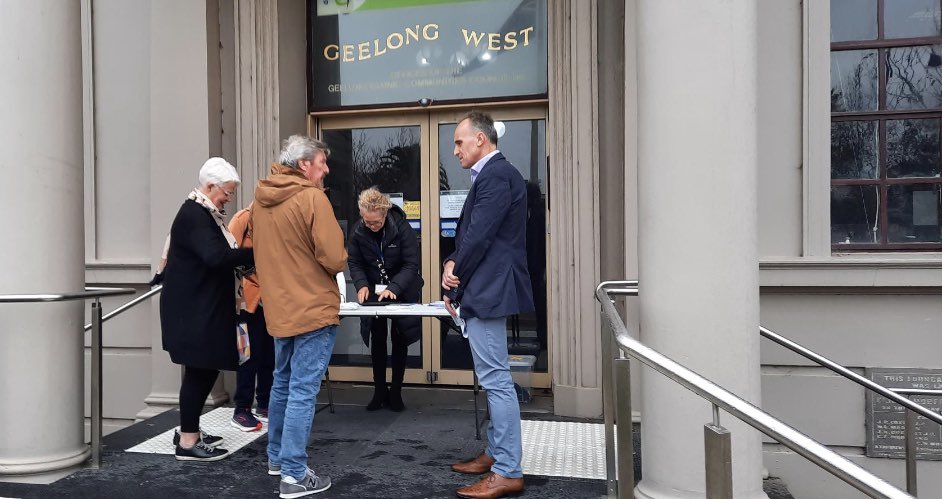 EddyKontelj's tweet image. Thank you to everyone who came out to meet and speak with me today at listening posts in West Geelong and Newcomb. I really appreciated the feedback, ideas and discussions. Even got to catch up with community advocate John Verikios 👍🏼🙏🏼 #community #geelong #listentocommunity