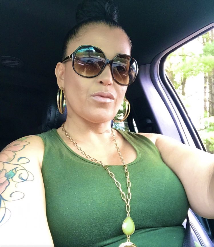 MsToxicGoddess's tweet image. This is what a real Goddess looks like..

Stay in the backseat where you belong, Bitch! 
#Royalty #MsToxicGoddess #TrueOG #FetishGoddess #GoddessToxic