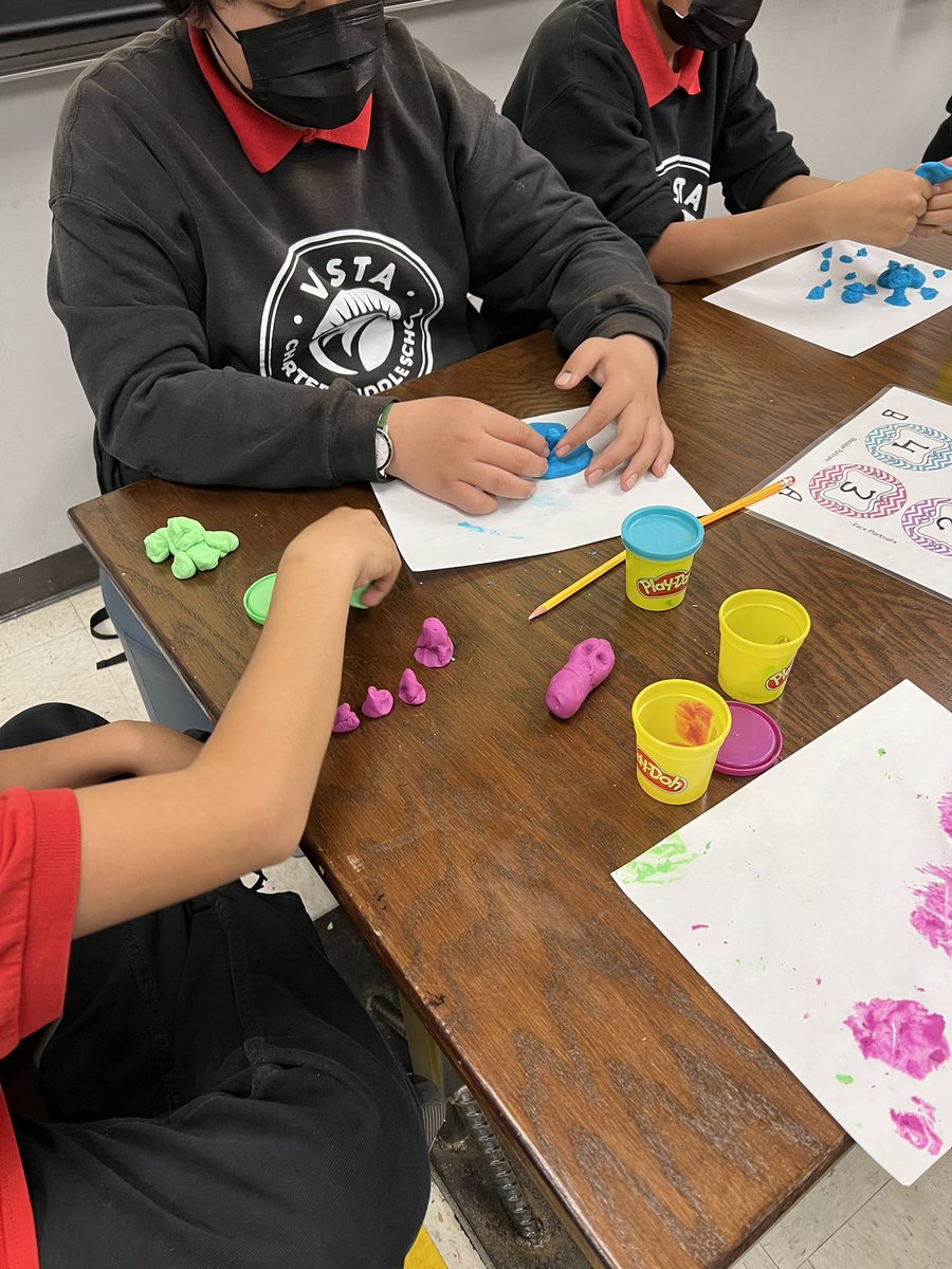 JayProano's tweet photo. Used @PlayDoh today for #reading #comprehension as we went through Bud, Not Buddy. #students loved it and were #engaged through the whole chapter.

 @VistaCharterLA @CCSAAdvocates #ccsa #charterschool #education #ela #middleschool https://t.co/NwAx7uKi6Z
