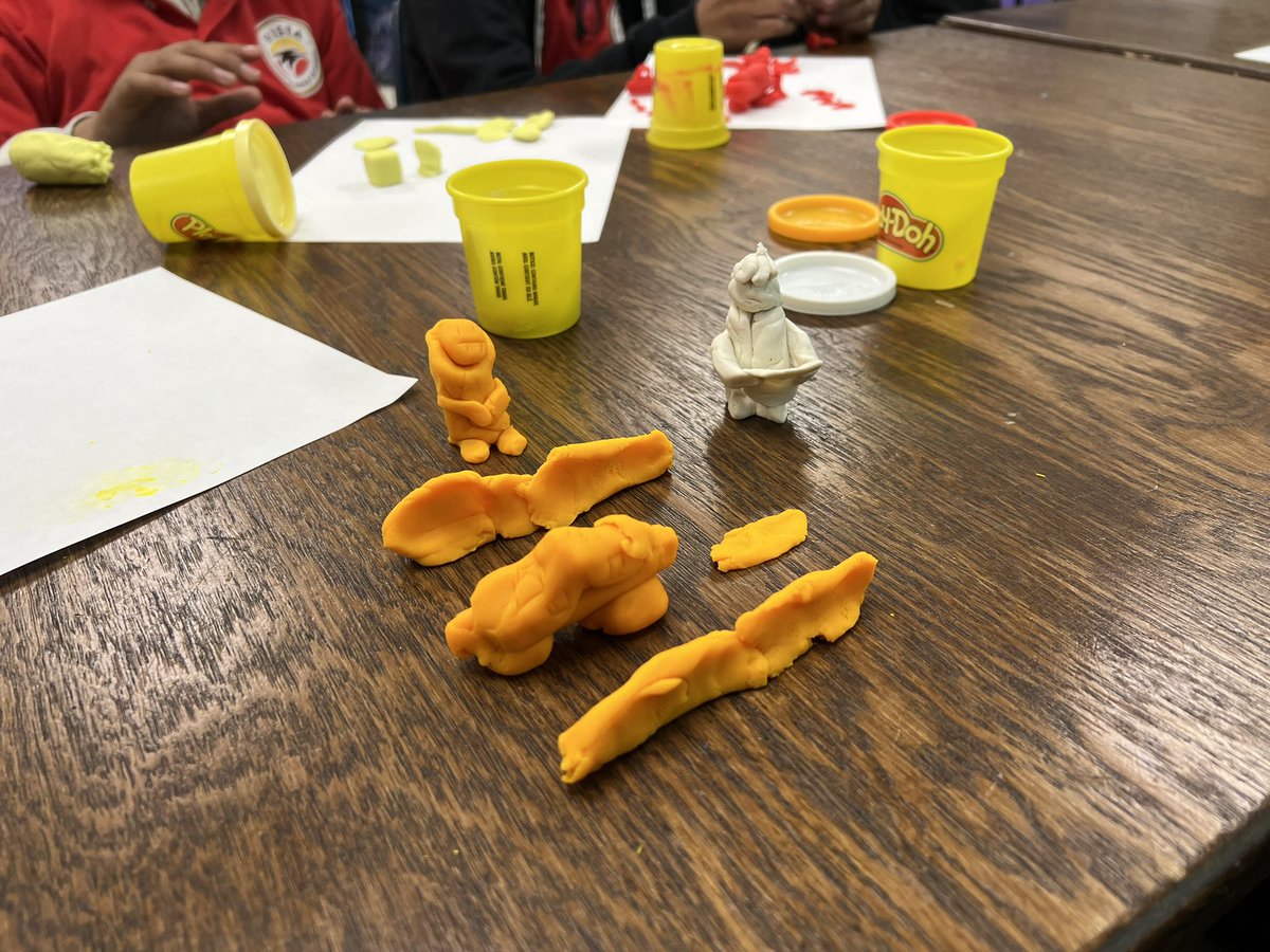JayProano's tweet photo. Used @PlayDoh today for #reading #comprehension as we went through Bud, Not Buddy. #students loved it and were #engaged through the whole chapter.

 @VistaCharterLA @CCSAAdvocates #ccsa #charterschool #education #ela #middleschool https://t.co/NwAx7uKi6Z