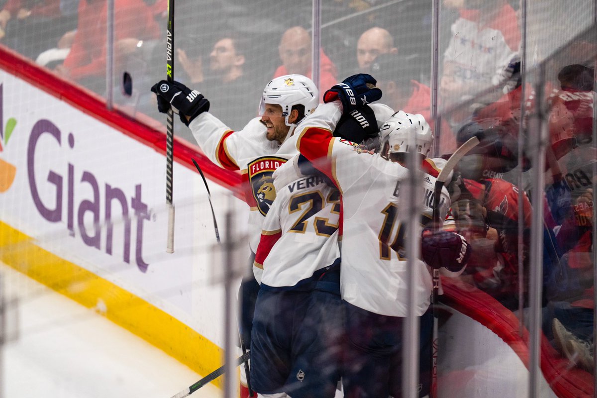 FlaPanthers's tweet photo. This. Team. 😼 https://t.co/wOcg0hgd1o