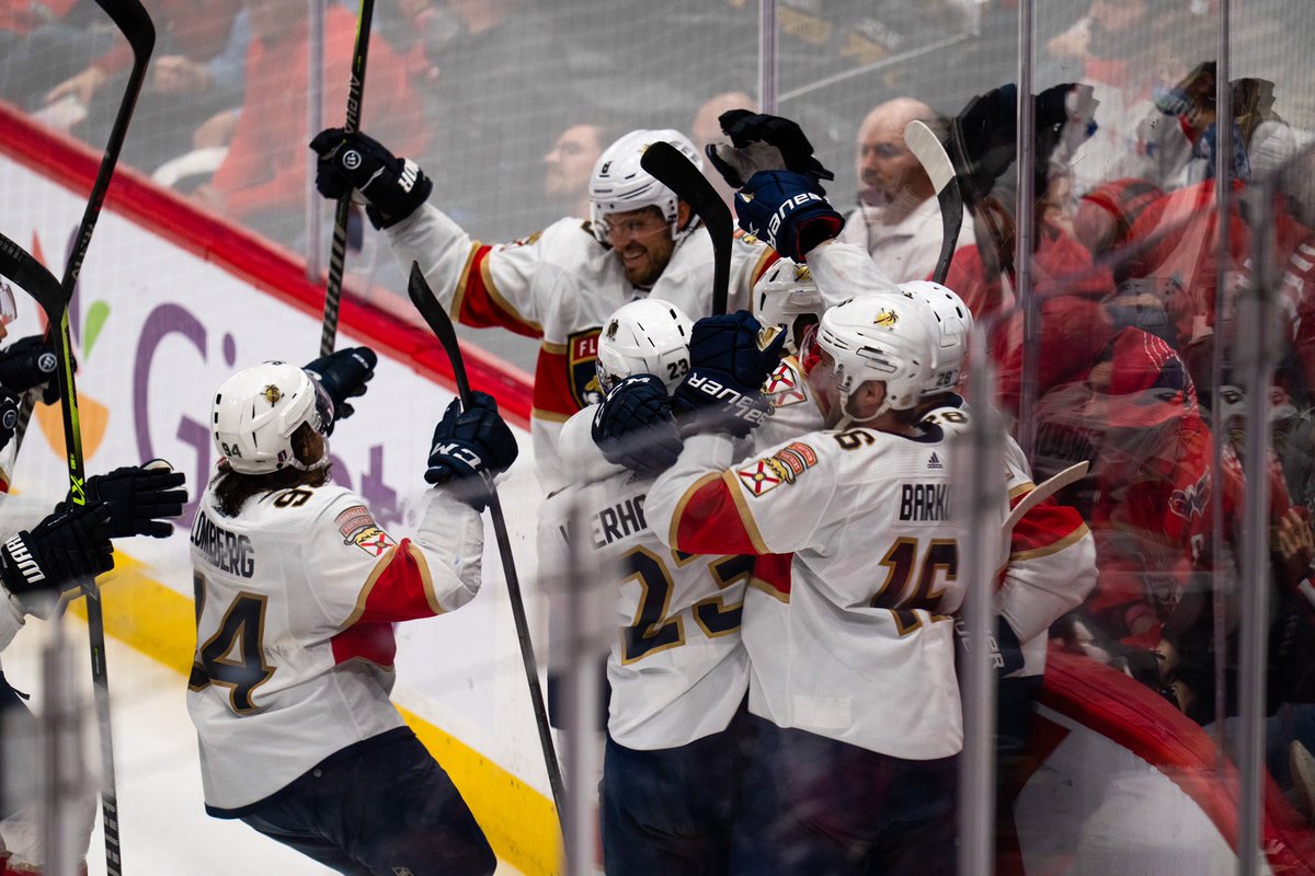 FlaPanthers's tweet photo. This. Team. 😼 https://t.co/wOcg0hgd1o