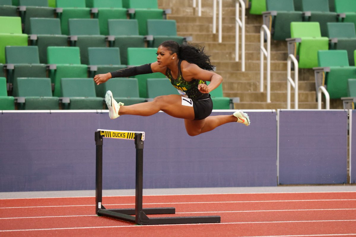 OregonTF's tweet photo. Clearing (400m) hurdles, moving along!

Alexandra Webster (58.89) 
✅ Second-fastest qualifier

Will Mundy (51.99)
✅ Third-fastest qualifier 

See y’all Sunday👏

#GoDucks https://t.co/XPSOflKM2d