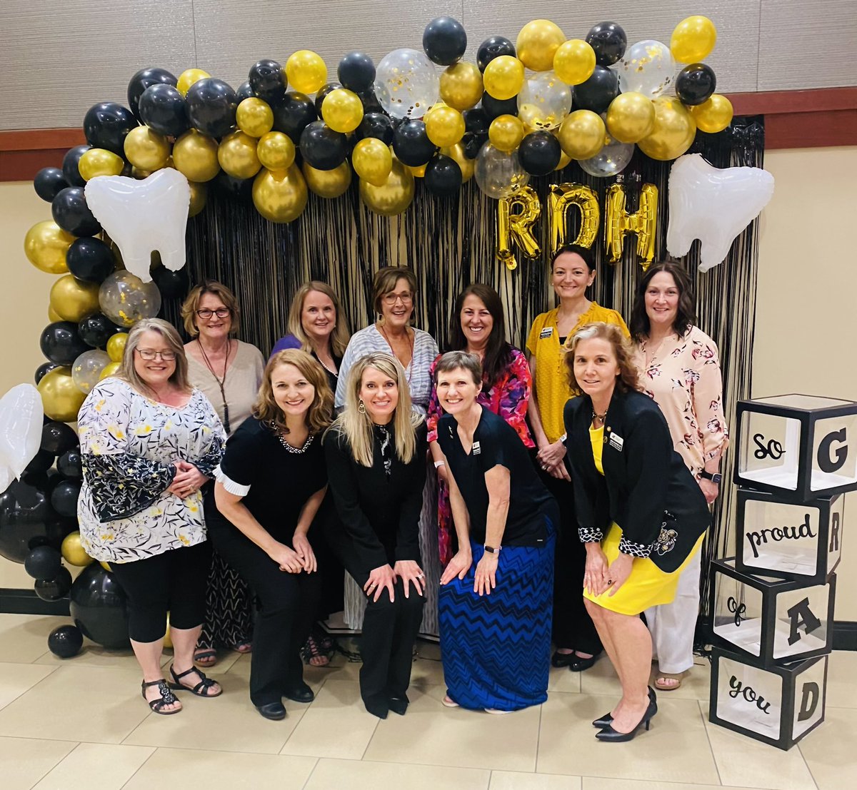 amburalfaro's tweet photo. I had the honor to be invited to speak yesterday to the students at the WSU Dental Hygiene Advancement Ceremony honoring leaders in the program for patient care and professionalism 🦷 #WSU #dentalhygienist #HealthcareProfessionals @WSU_CHP https://t.co/NheKP5e8jj