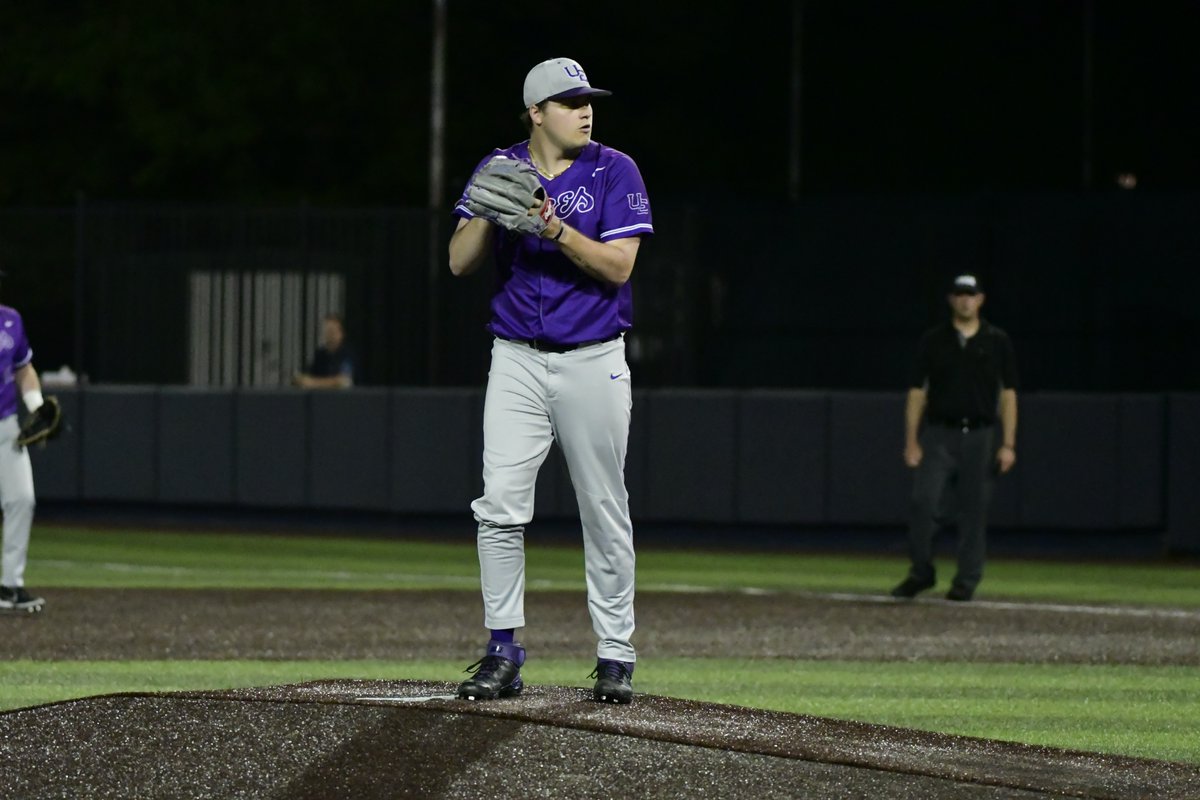 UEAthleticsBASE's tweet image. This guy was E L E C T R I C tonight ⚡️

CG, 9.0 IP, 6 H, 10 K, 1 BB

@sgray1311 with the first nine-inning complete game from an Ace since 2016!

⚾️  #ForTheAces x #GUAC 🥑