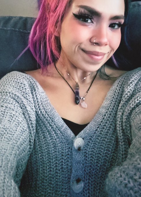 𝓁𝒾𝓏|-/🩵 - 1 pic. me today 🫠 https://t.co/Vcai5dy0cn