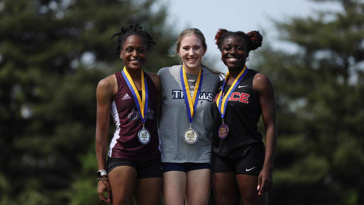 Cville_XCTrack's tweet photo. Campbellsville shines on final day of NCCAA Outdoor Championships.

#WeAreCU 

➡️➡️➡️ https://t.co/AkNuMxjMi7 https://t.co/uwzhHXYRsp