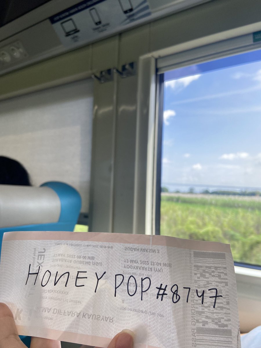 itsurallyy's tweet photo. im glad that Lonelypop host an event where we could disconnect from social media and unwind. After a tough week, I decided to take myself on a short getaway time away from the market and recharge. Im going to Jogjakarta to explore the nature and culture. #LonelyPopUnplugged https://t.co/ioFfjh9VbI