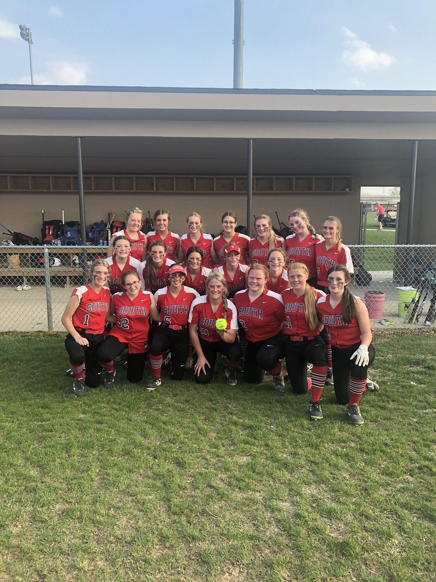 The Mounties lost a tough game to Danville tonight 11-10. South went ahead 10-9 in the top of the 7th but allowed two runs in the bottom of the inning. Anna Stokes and Chelsea Veatch had 3 hits, and Hanna Nichols and Taylor Grino had 2 Hits. Veatch and Macie Shirk drove in 3