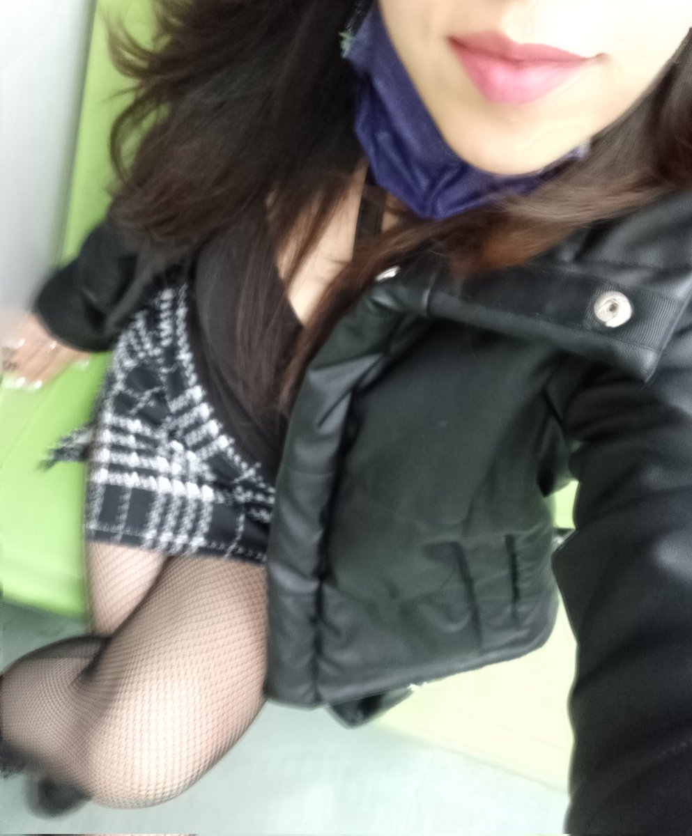 El__rey_'s tweet photo. @Linda_Rebee Esta, porque tienes unos labios muy lindos! https://t.co/qUfUwYxntY