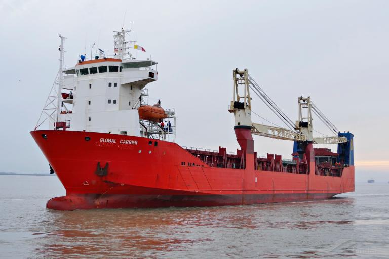 Russian cargo ship LADY MARIIA, Ro-Ro Cargo (IMO: 9220641), leaving India's Kochi port on May 5, unloaded more than 200 tons of weapons at Myanmar's Thilawa port on May 12.

#2022May14Coup #US_SanctionMOGE #WhatsHappeningInMyanmar