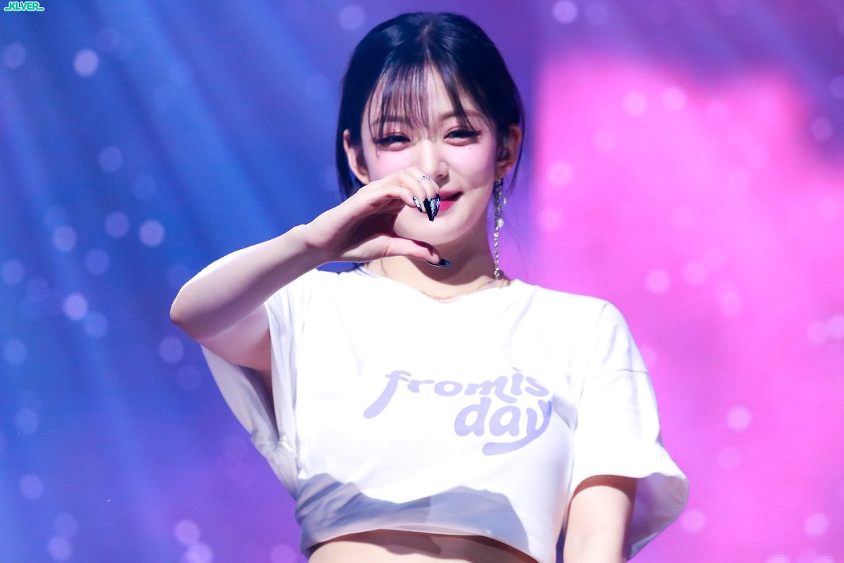 _klver_'s tweet photo. 220423 프로미스나인 이채영
챙이🎂❤️

#프로미스나인 #fromis_9
#이채영 #채영 #chaeyoung 

#HAPPY_CHAEYOUNG_DAY
#기다려왔어_너도알잖아_채영이생일
#채영이라는_색으로_찬란한_봄 https://t.co/wgf0LKuF4Q
