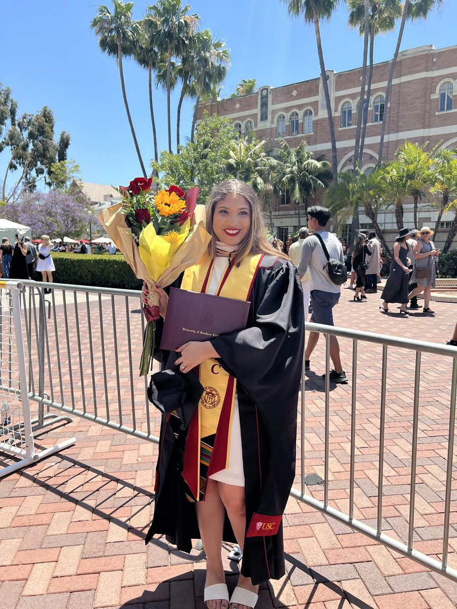 NicolRHoward's tweet image. Less than a year later…

She did it.

We are proud of you, @MicaelaNicolB! What a lovely week of celebrating your accomplishments.

The marathon continues.
#USCGrad