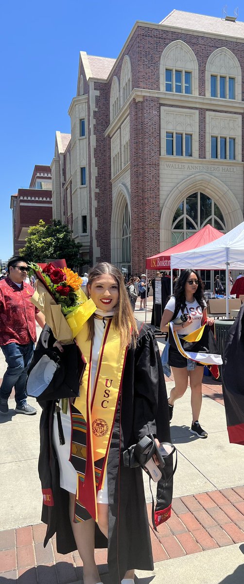 NicolRHoward's tweet image. Less than a year later…

She did it.

We are proud of you, @MicaelaNicolB! What a lovely week of celebrating your accomplishments.

The marathon continues.
#USCGrad