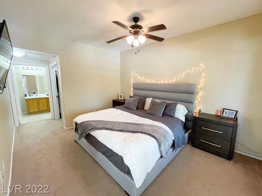BSellsVegas's tweet photo. Just Listed! 🏡 Beautiful 2bd, 2ba #condo w/balcony, well-maintained gated community w/pool, spa, fitness center, close to shopping, dining, entertainment. Clean &amp; ready to move in! 
3400 Cabana Drive # 2033 
#LasVegas #NV
# S.0129749 
Signature Real Estate Group 
702-300-0407 📲 https://t.co/YAPLSLayIe