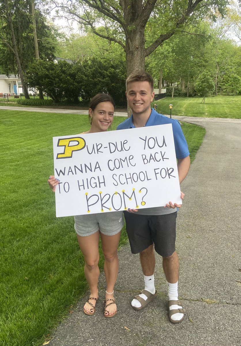 Zach Fillenwarth was (Pur)DUE for a second prom with Emma Stapleton!!🥰🥳🤩😇🌟
