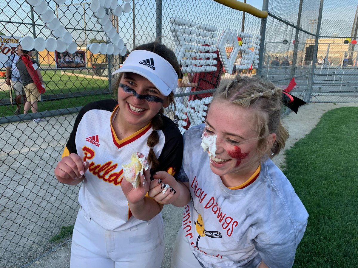 BHSBulldogsSB's tweet photo. Last night, we celebrated our 5 seniors with an 8-0 win over Geneva! Leah, Olivia, Bradey, Cella, and Lauren have all brought something special to our team and we will miss them next year. Good luck on all of your future endeavors, ladies! #Dawgs4Life🐾🥎 https://t.co/3N6DEXS8Ul