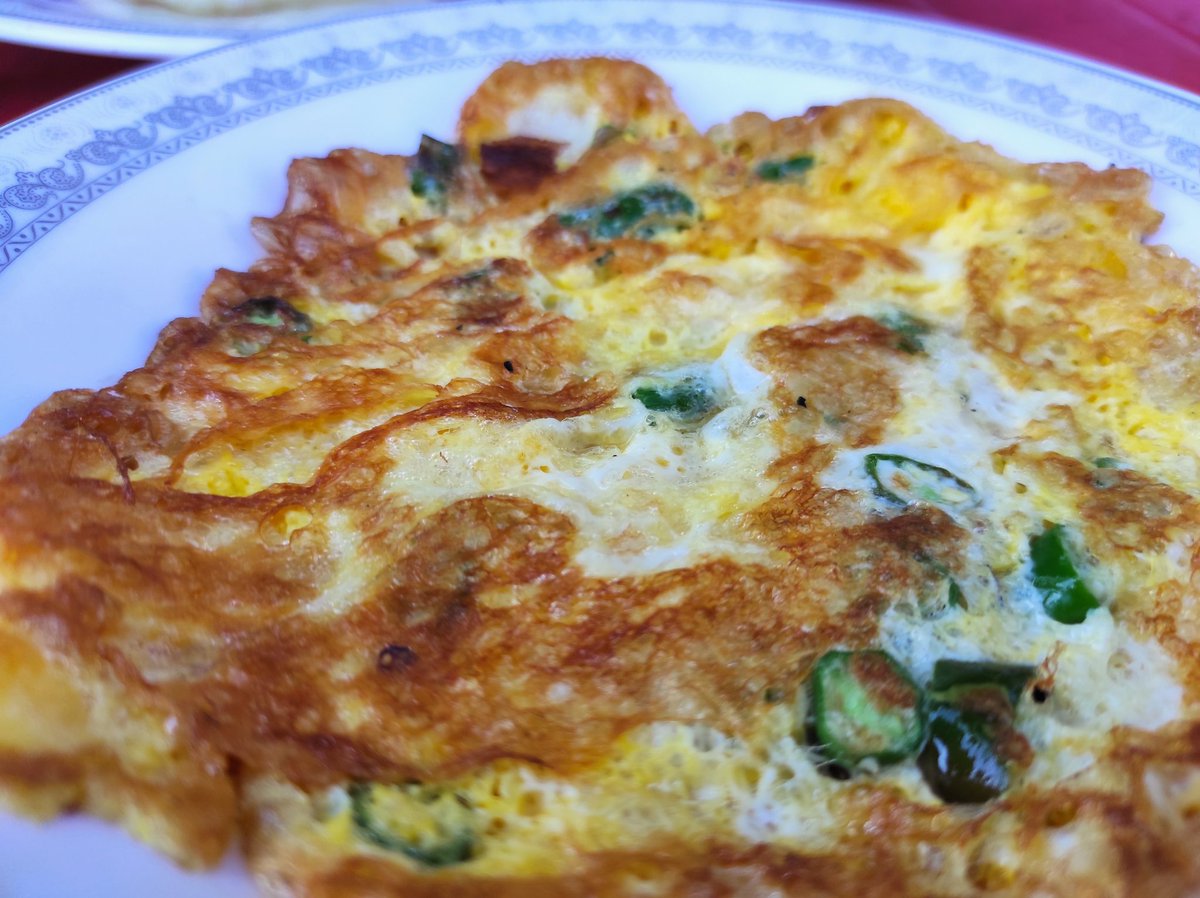 Adillahorei's tweet photo. Good morning from Gilgit what a delicious breakfast once again from Quetta Cafe Gilgit
I added chicken spread on crispy Paranthas for more taste must try
#foodblogger #KarakoramHighway #tourism #gilgit_heaven_on_earth #PromotePakistan #gbfood #karakoramrange https://t.co/57hAC6tAjQ